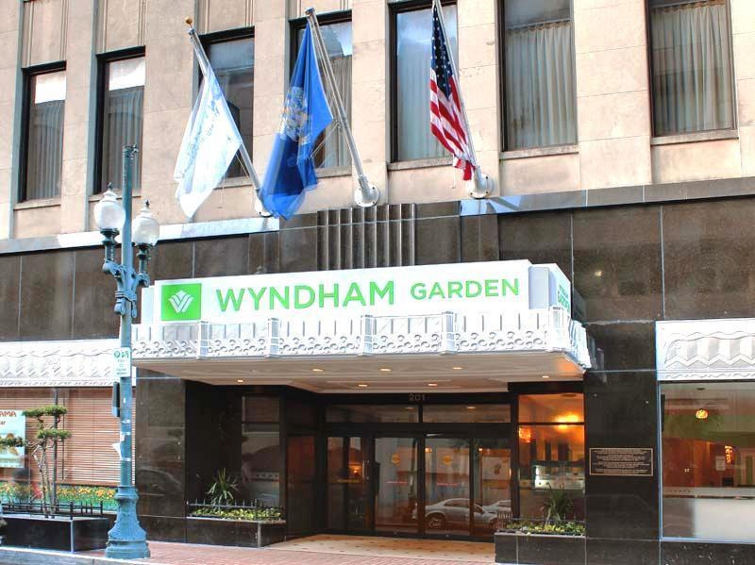 Hotel Wyndham Garden Baronne Plaza New Orleans Exterior foto