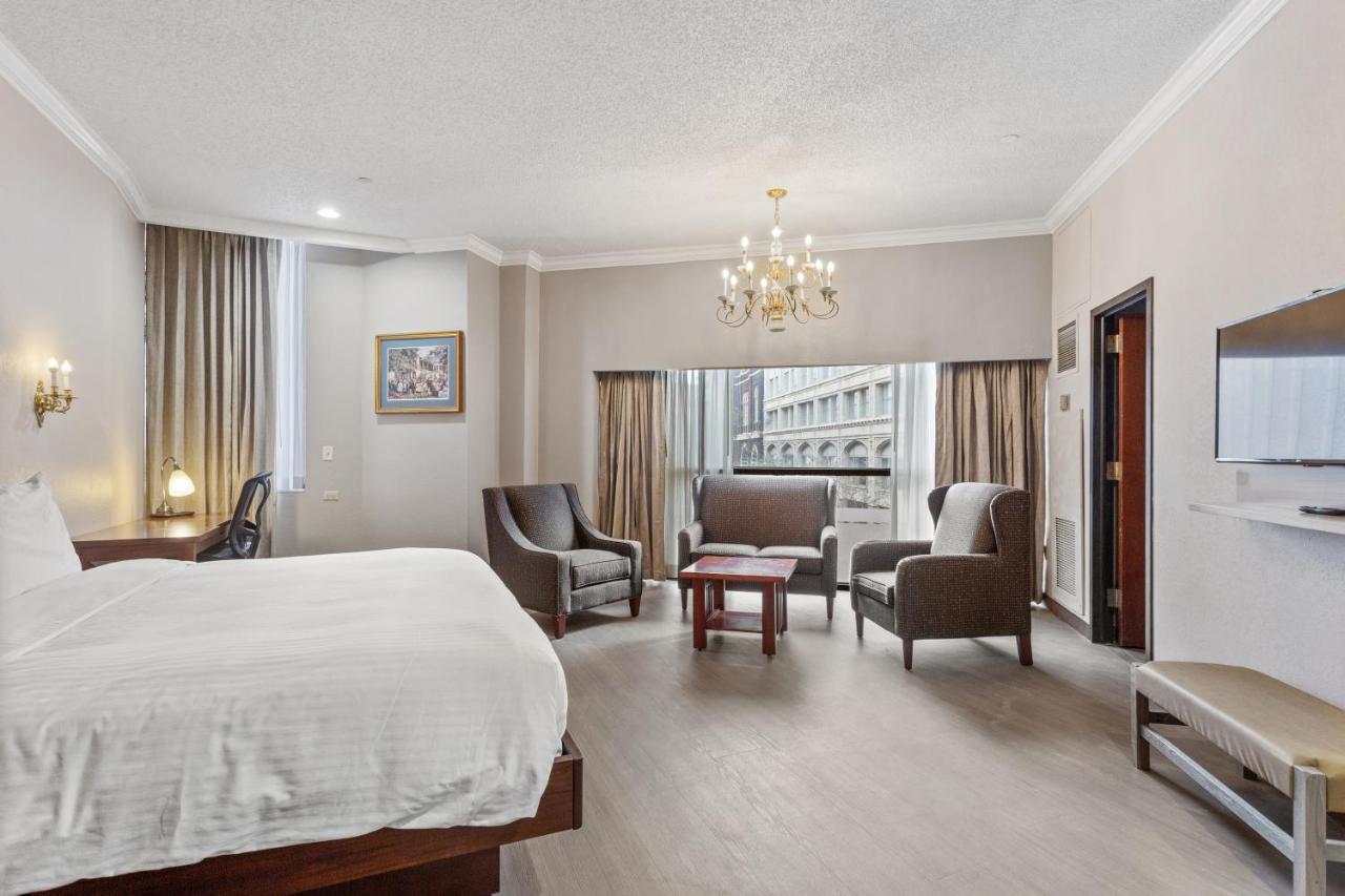 Hotel Wyndham Garden Baronne Plaza New Orleans Exterior foto
