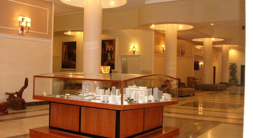 Hotel Wyndham Garden Baronne Plaza New Orleans Exterior foto